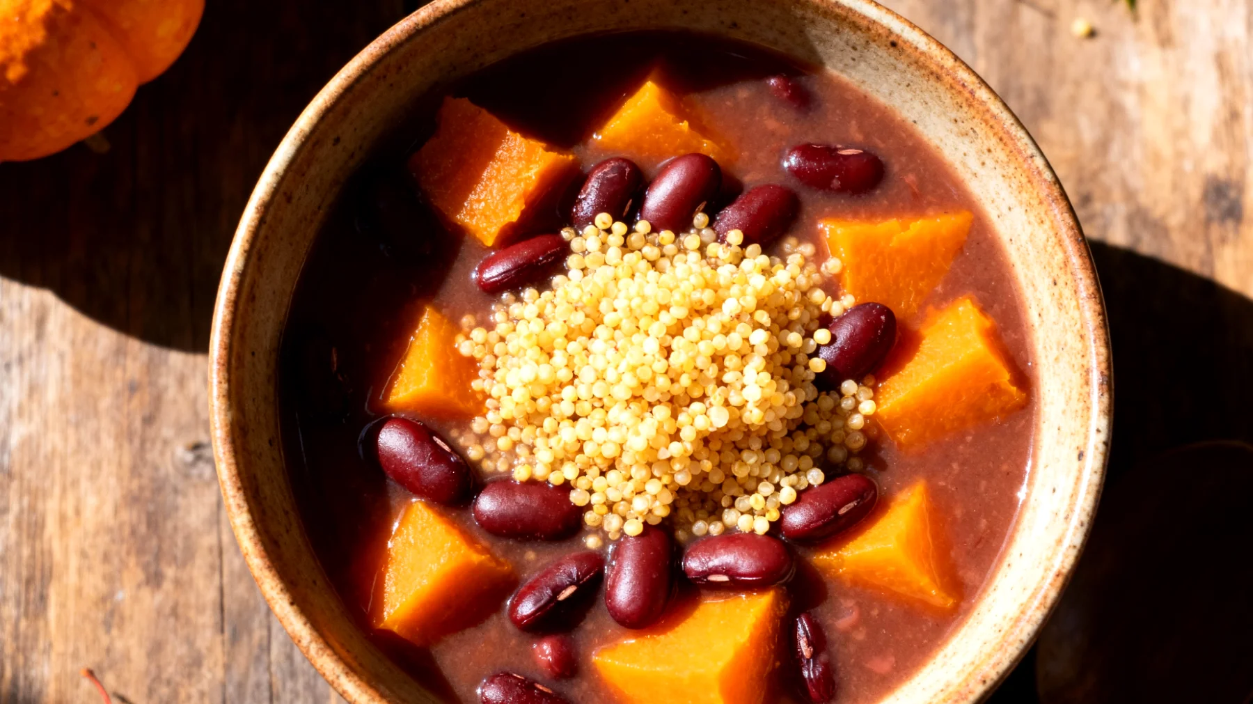 Zuppa di azuki e zucca con miglio"